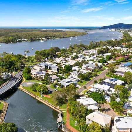 Quay Largo: Riverside Haven Noosaville Bagian luar foto